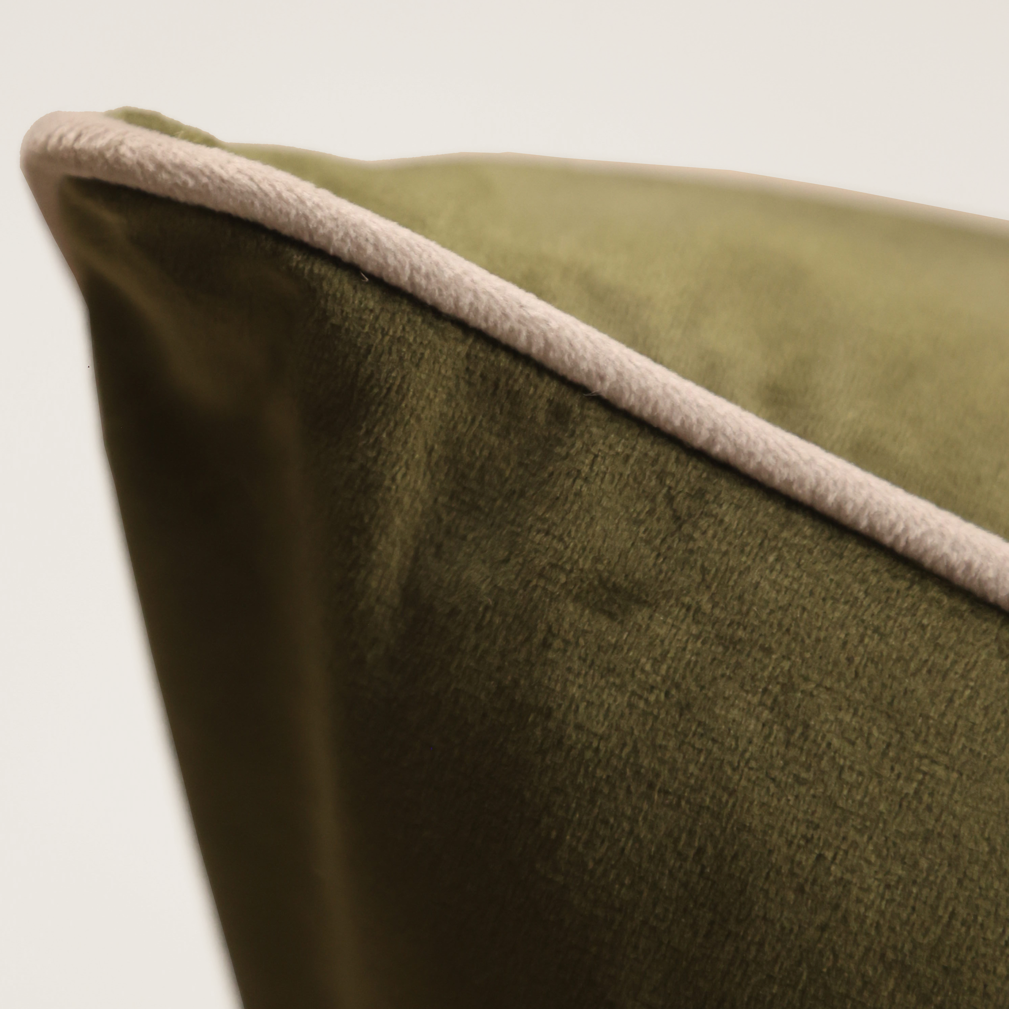 Velvet Scatter – Oil Green