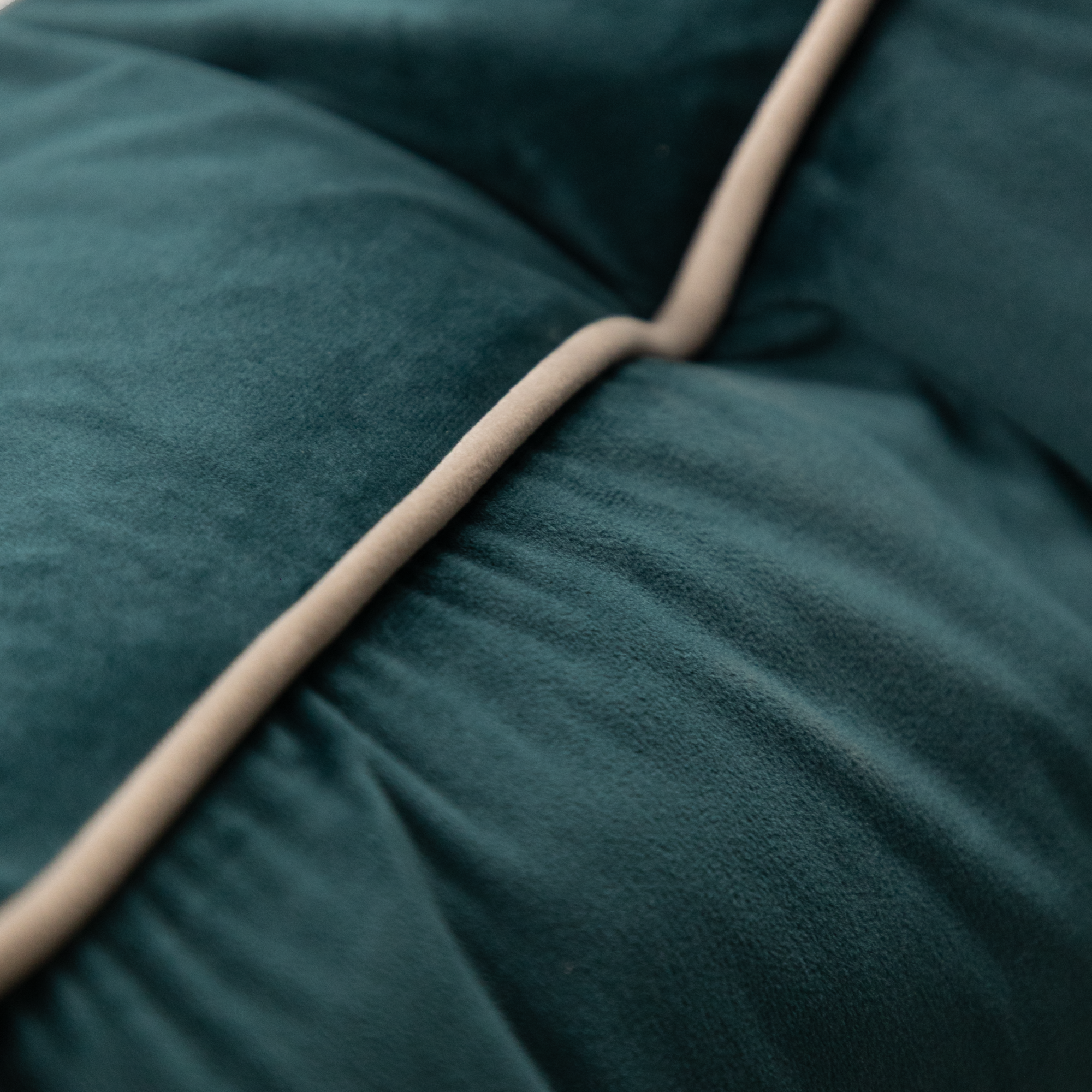 Velvet Scatter – Teal