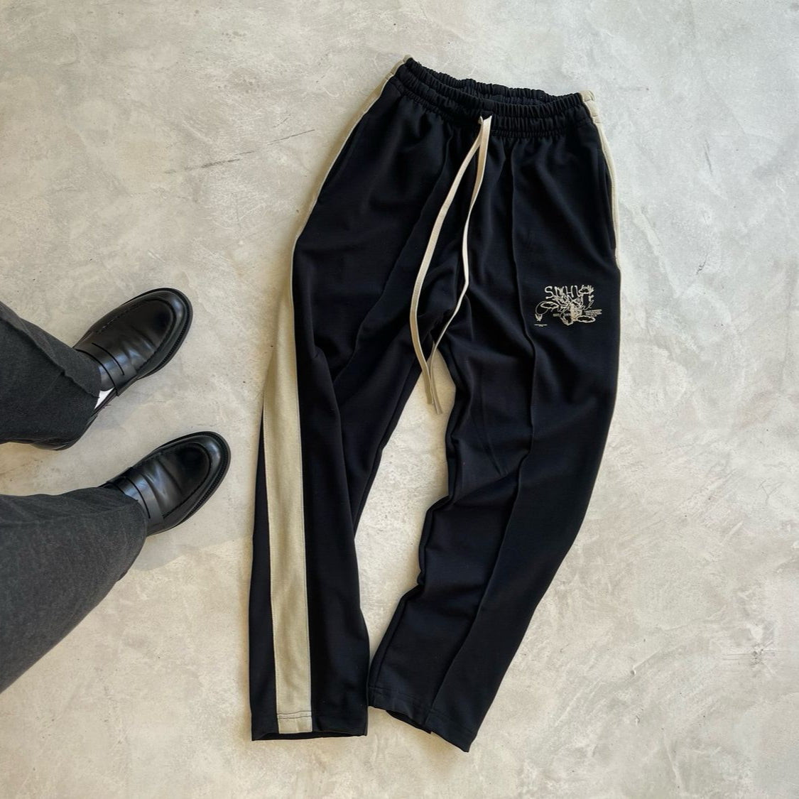 FALLING ANGELS PANTS, BLACK