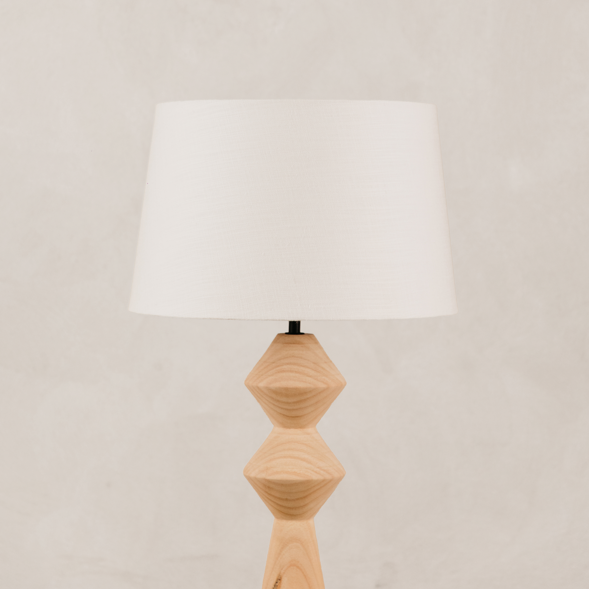 Satara Table Lamp with Tapered Linen Shade – Blonde