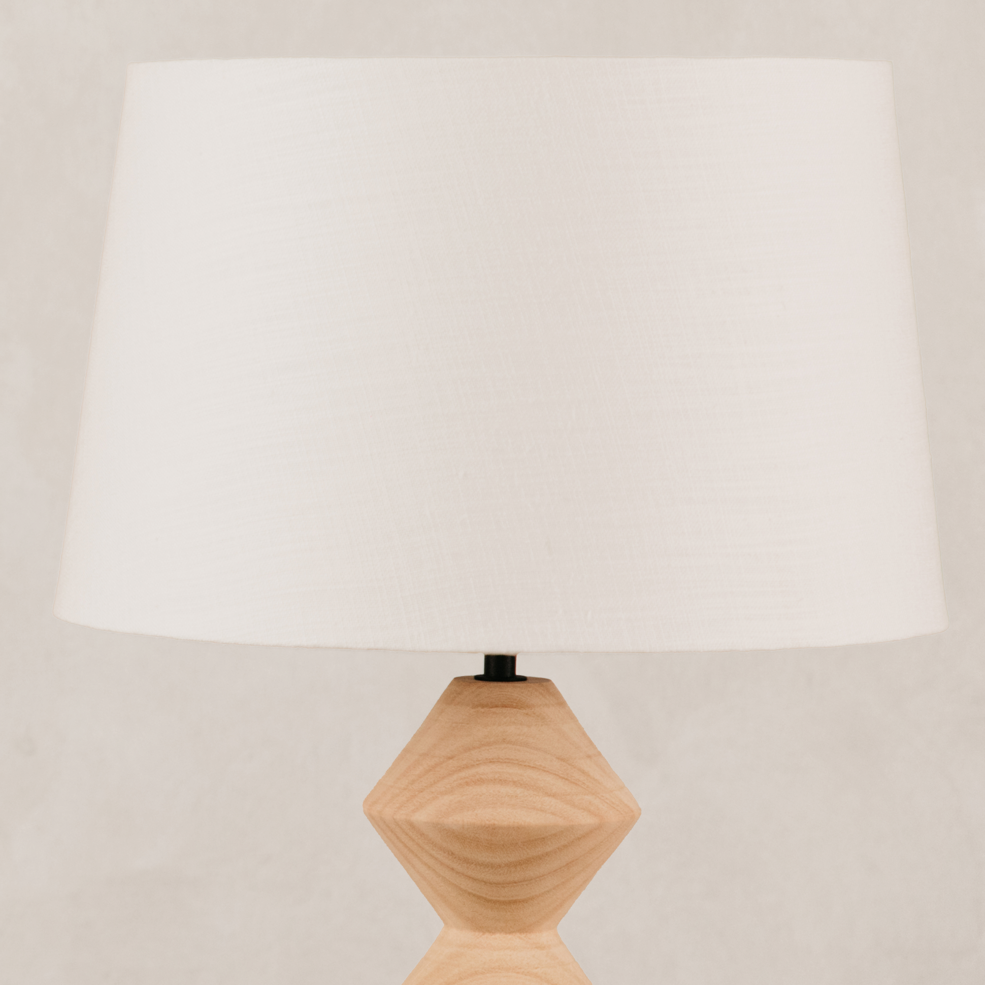 Satara Table Lamp with Tapered Linen Shade – Blonde