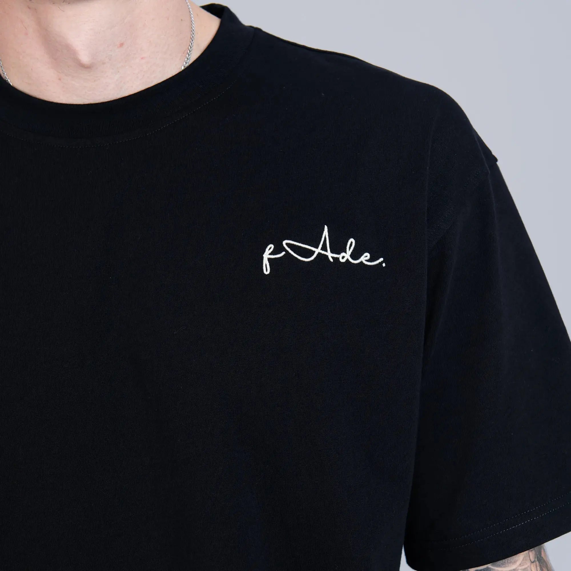 Signature Relaxed Fit T-Shirt Black