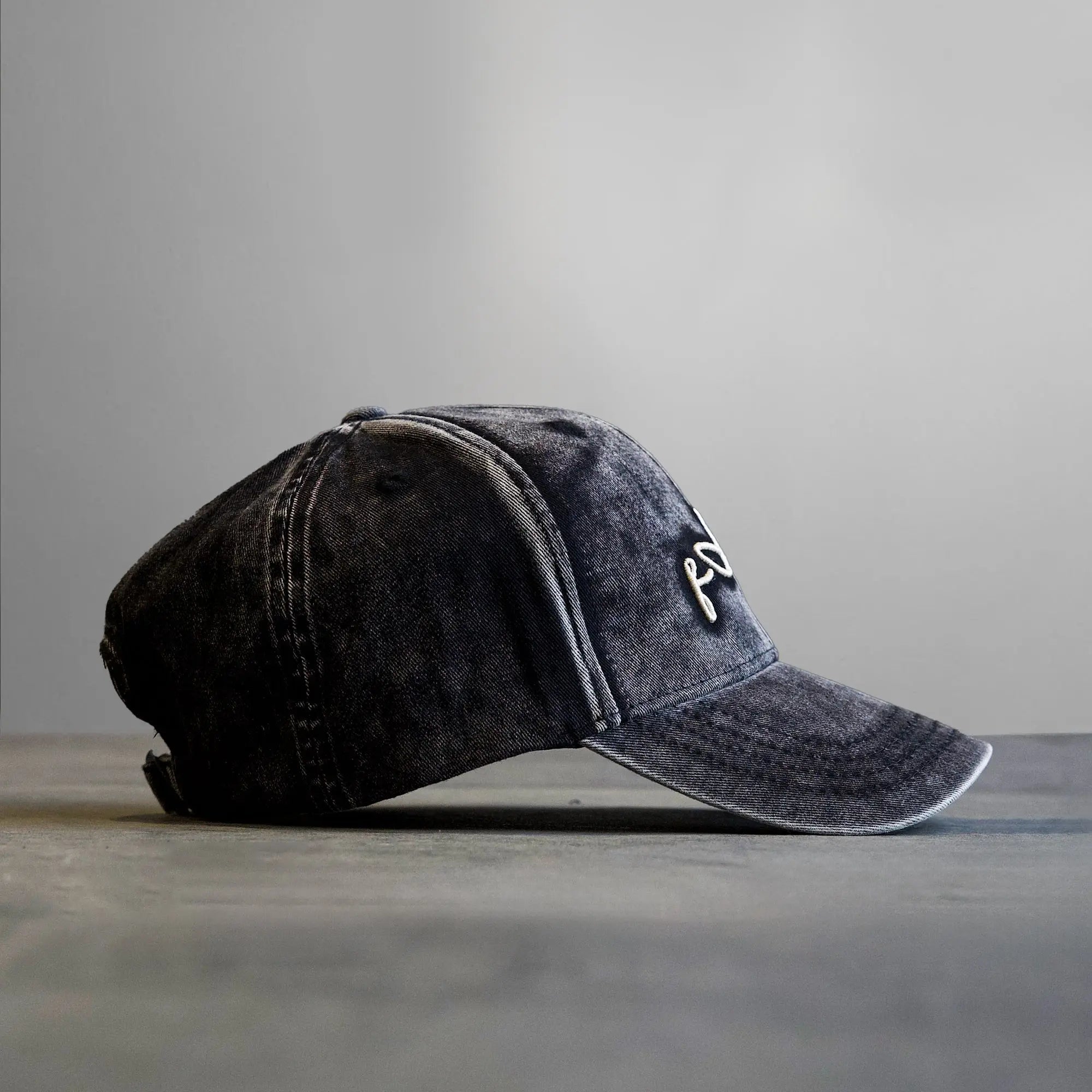 Signature Cap Washed Grey