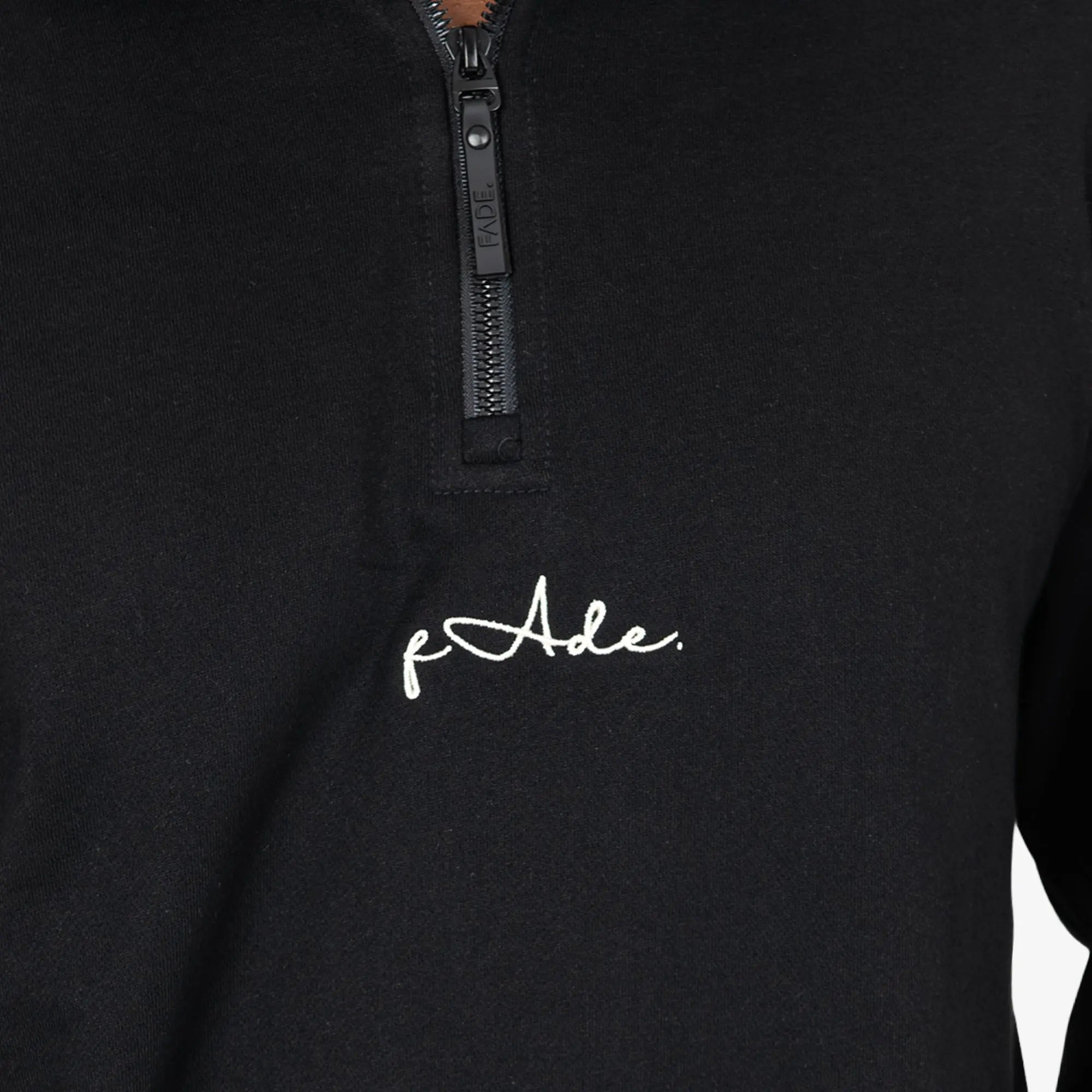 Signature Quarter Zip Black