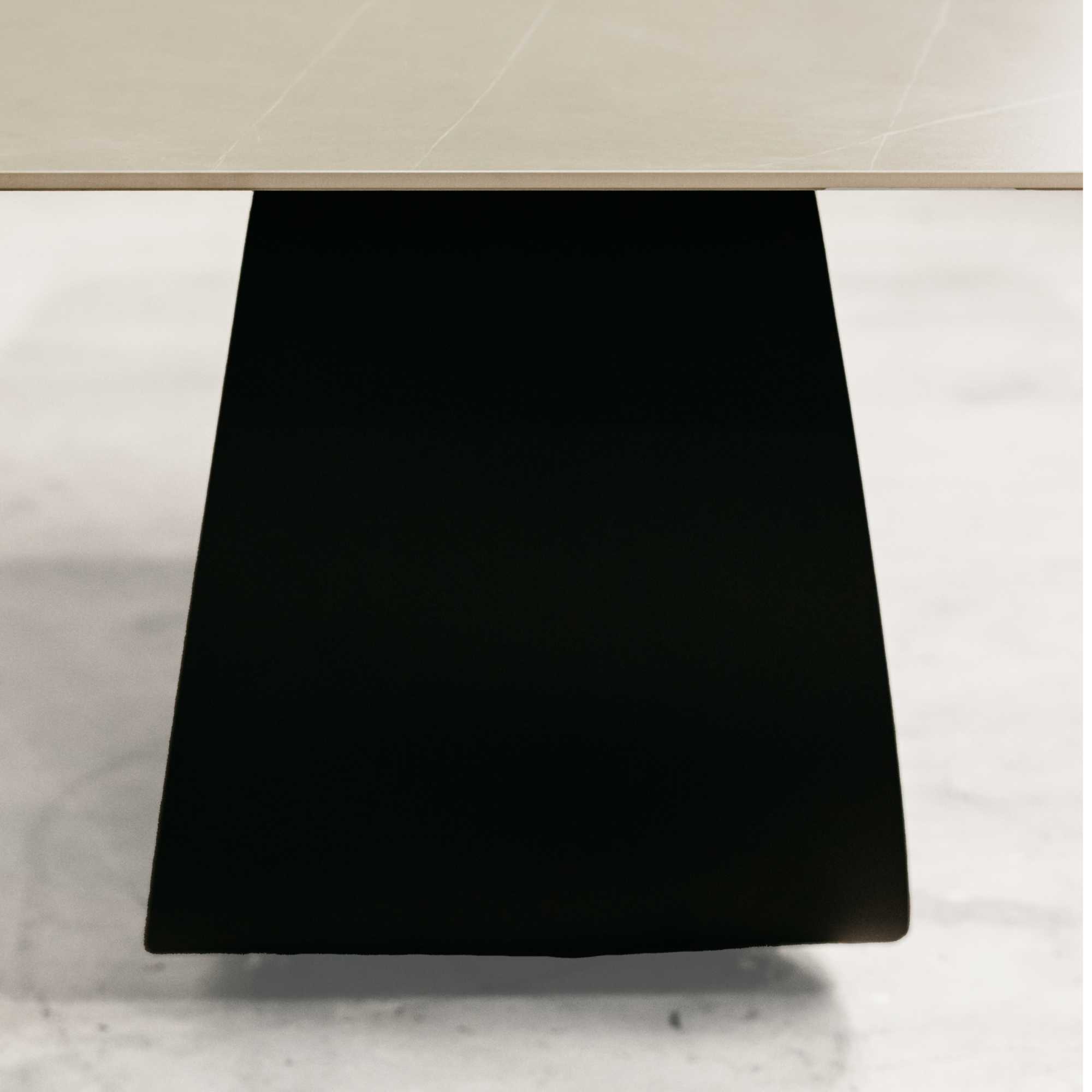 Sokoto Dining Table – Grey & Black