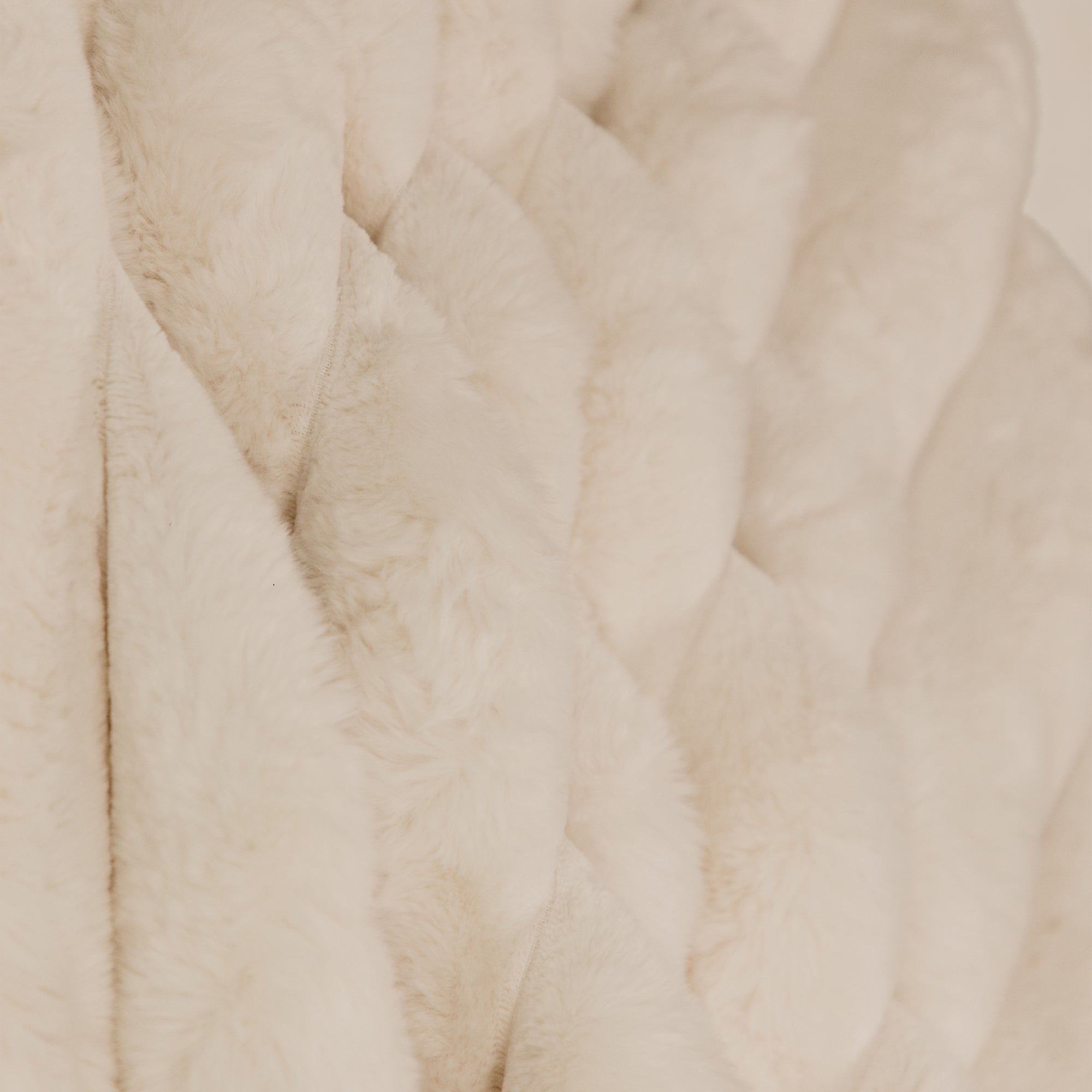 Serenity Fur Throw – White