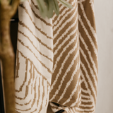 Sublime Wave Knitted Throw – Natural