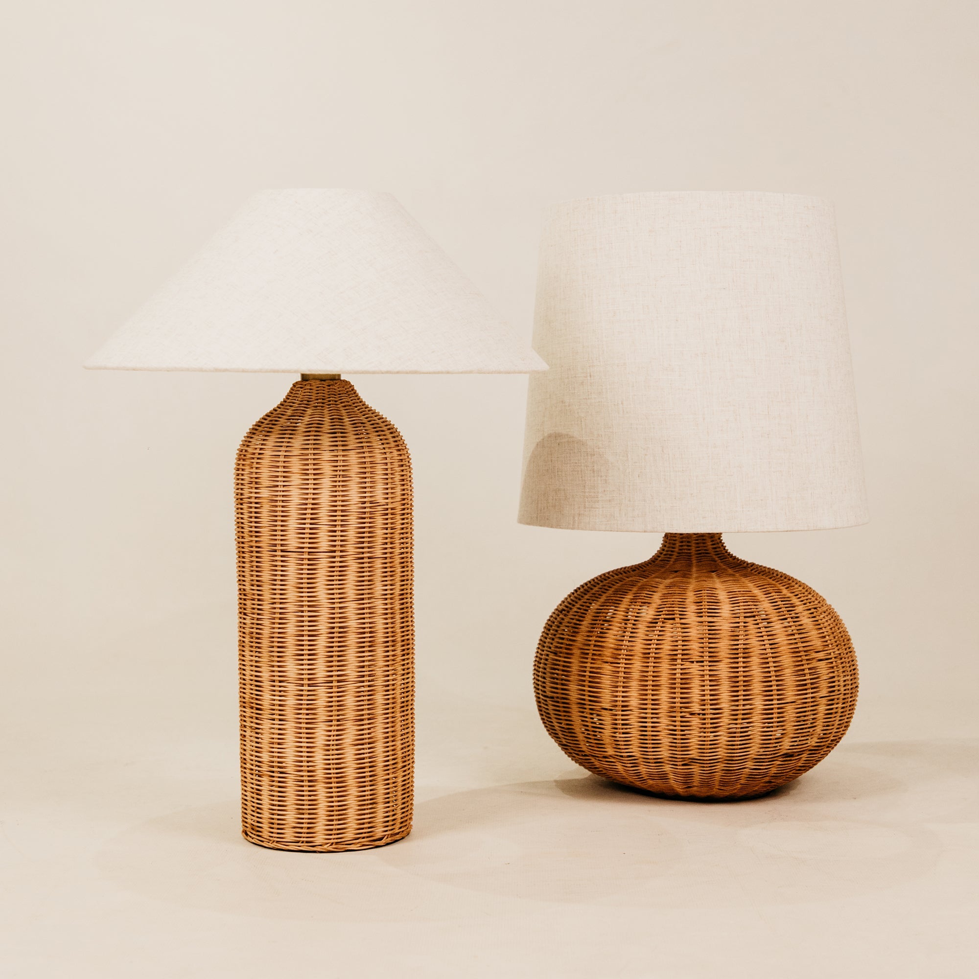 Tumbi Table Lamp with Linen Shade – Natural