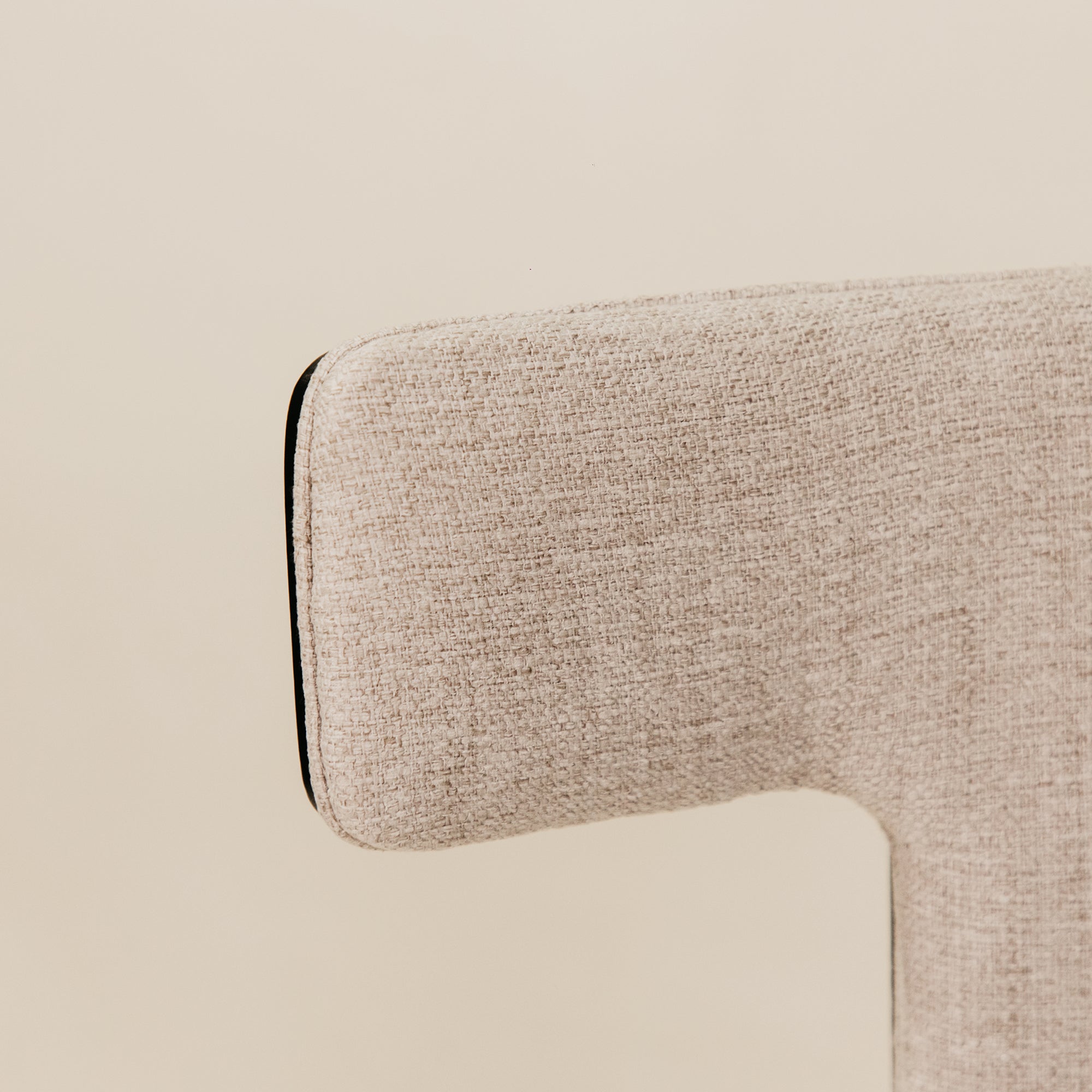 Tetra Sand Dining Chair – Black