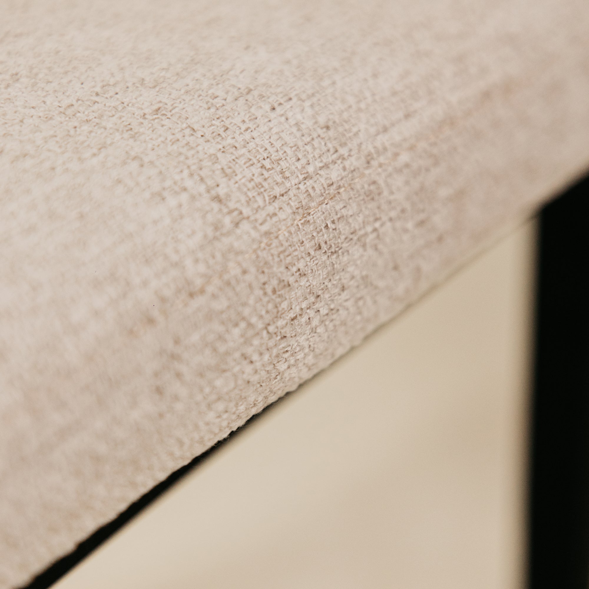 Tetra Sand Dining Chair – Black