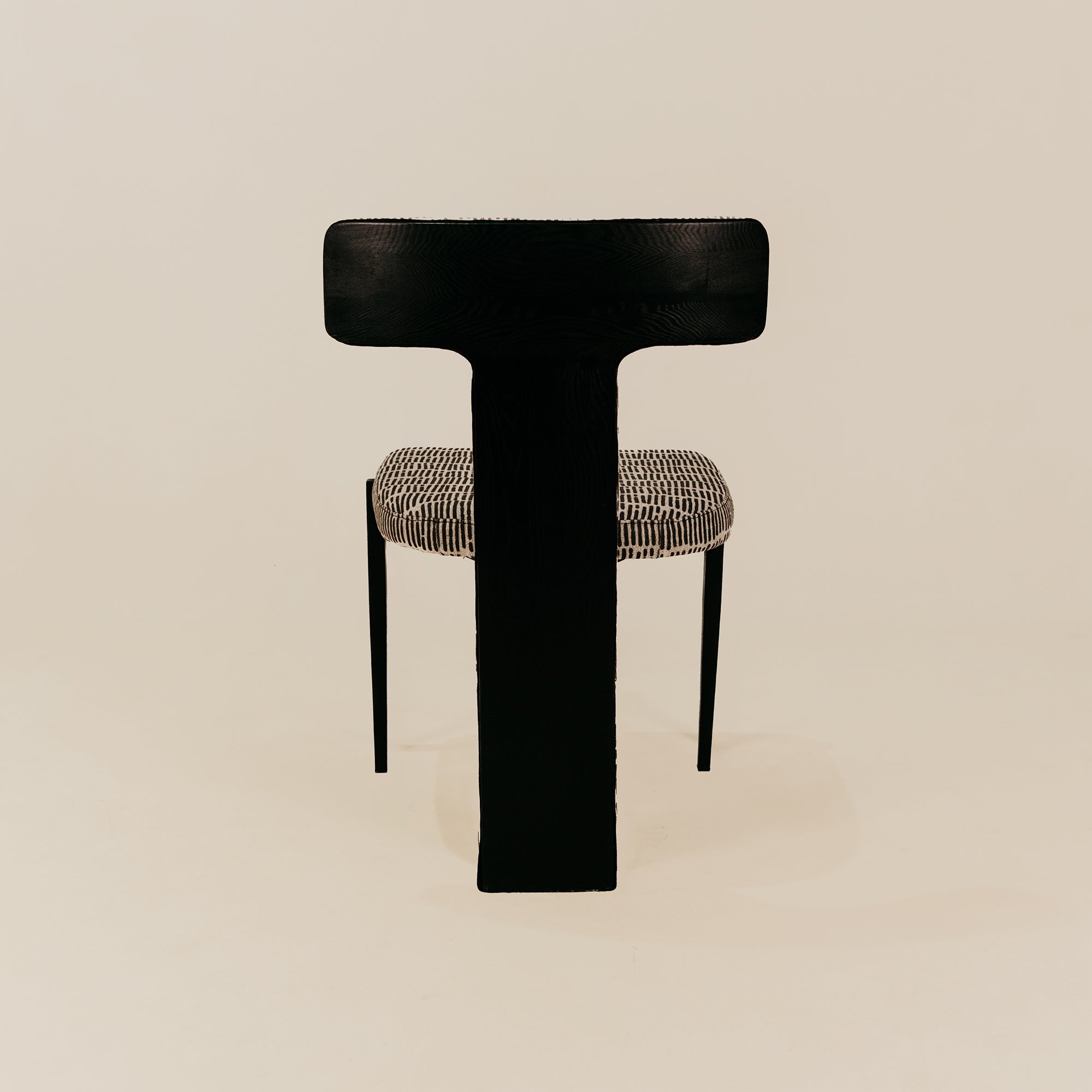 Tetra Iwu Dining Chair – Black