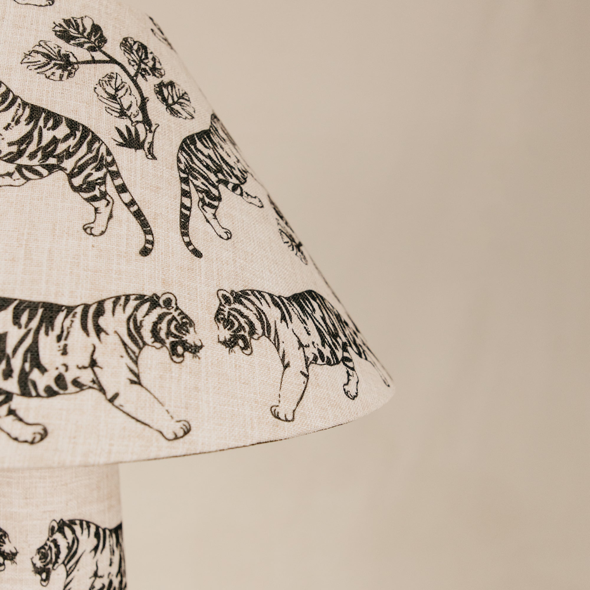 Tigris Fusion Floor Lamp