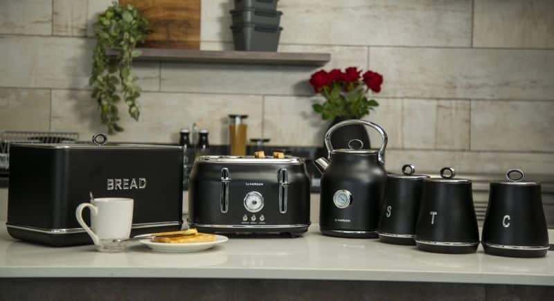 Black Renaissance Set - Image 1