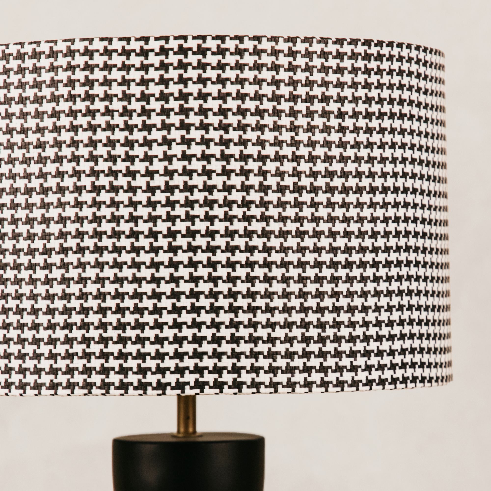Totem Table Lamp with Dark Houndstooth Shade – Black