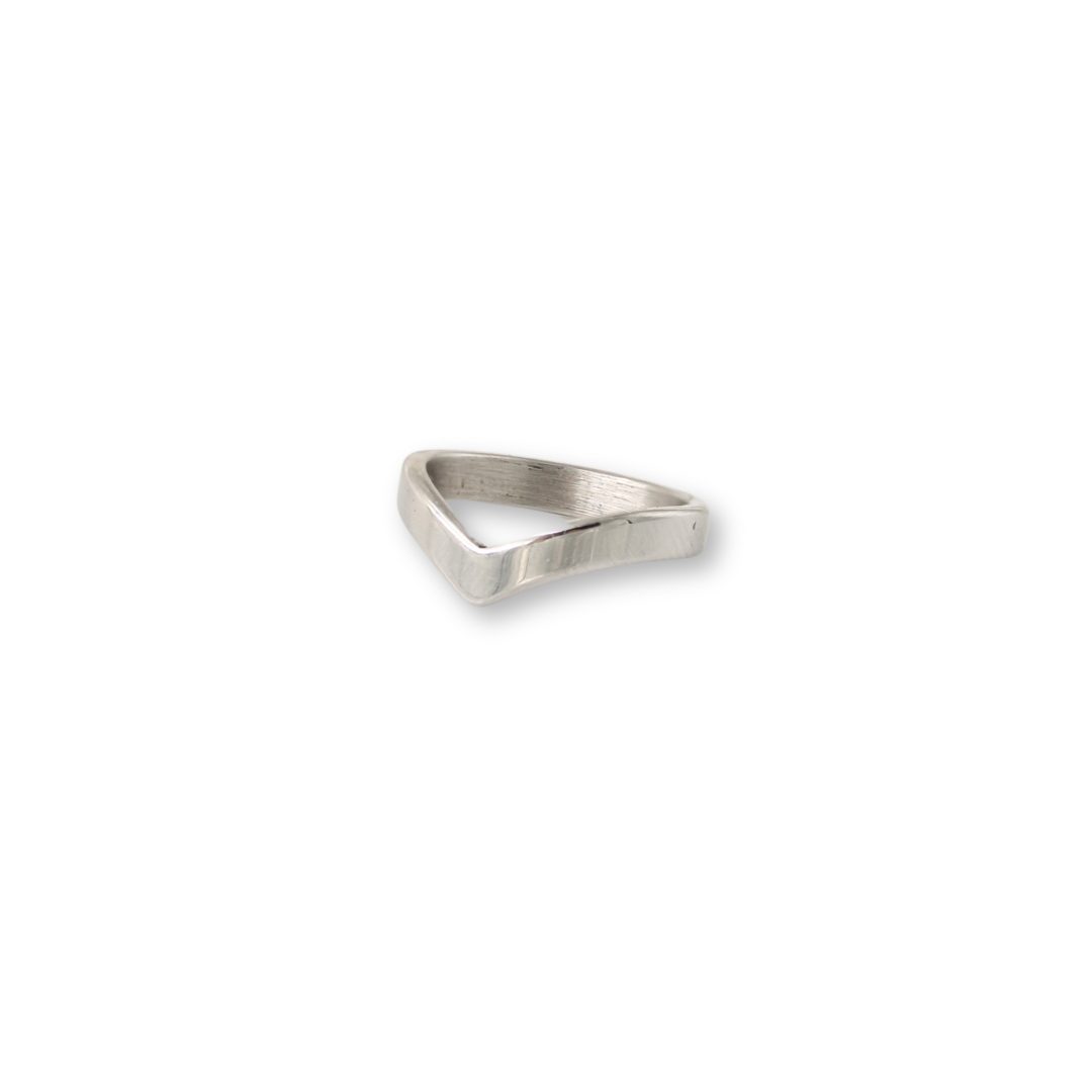 V-Shaped Ring Silver