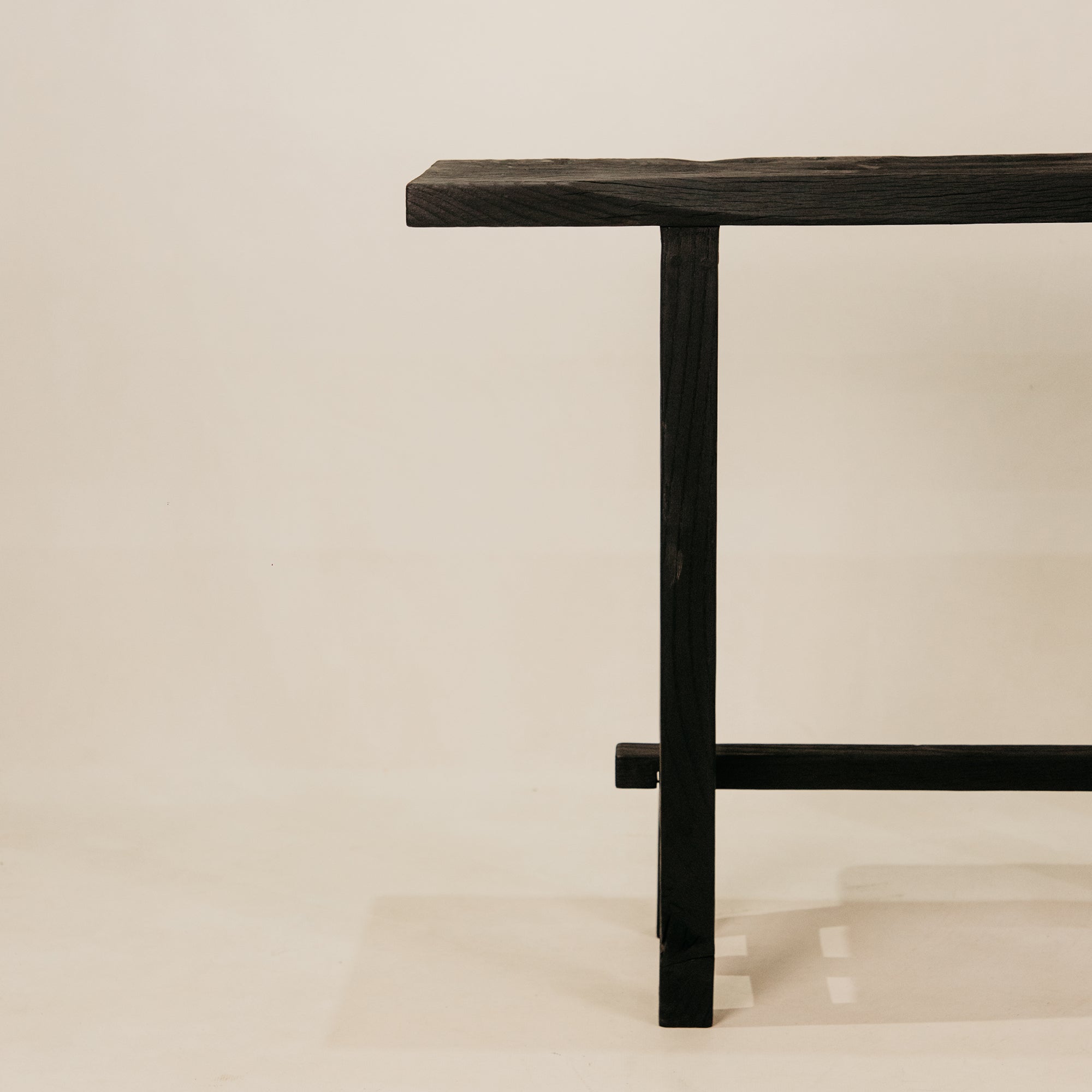 Weathered Server – Charred