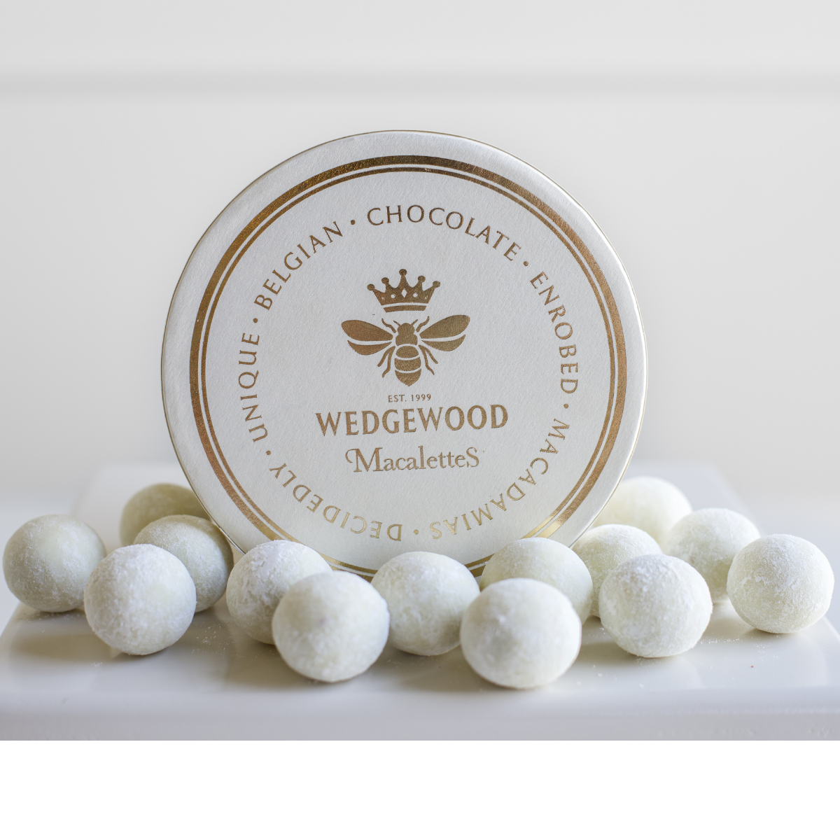 White Belgian Chocolate & Sea Salt Wedgewood Macalettes Hat Box