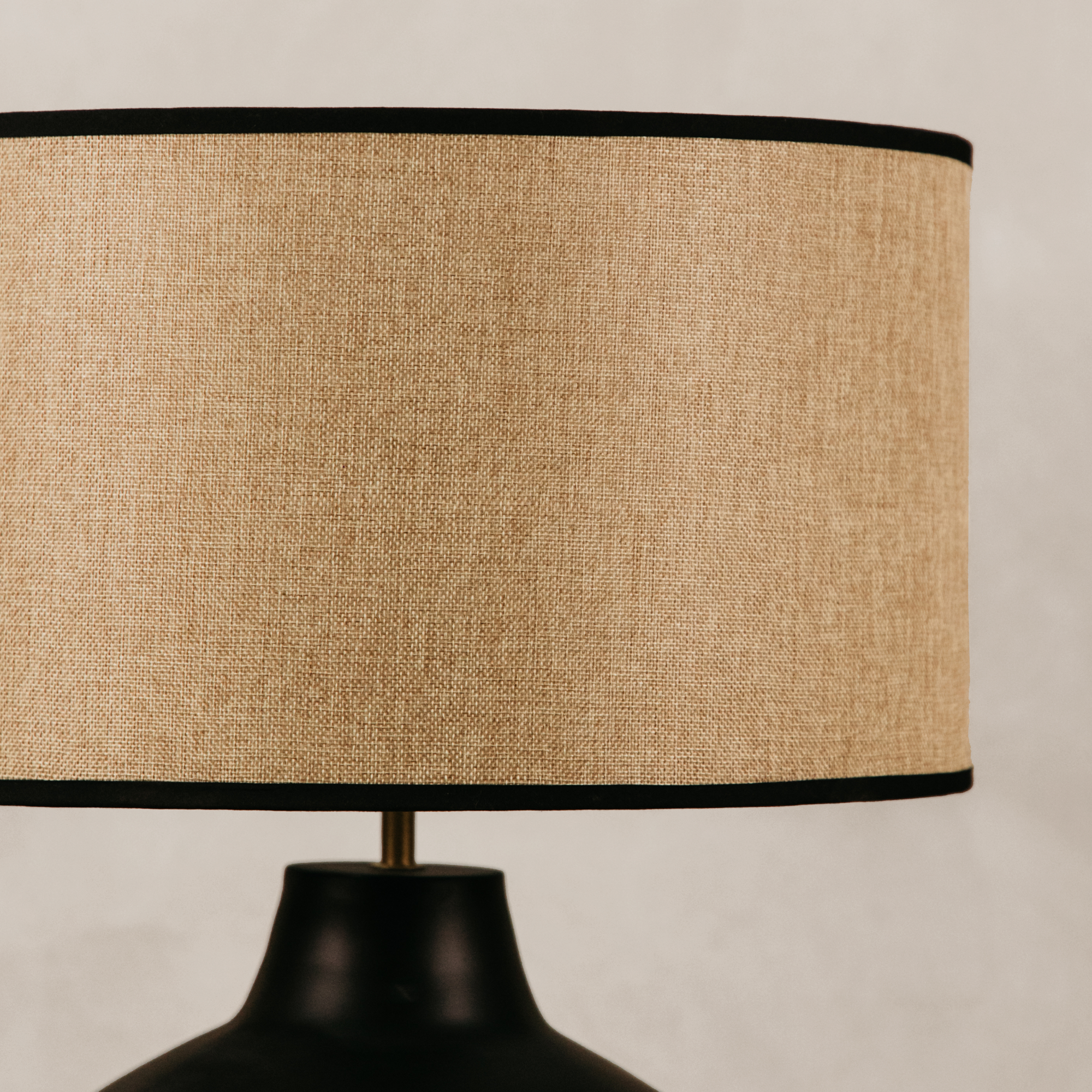 Yoruba Table Lamp with Linen Shade – Black
