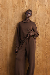 Sinalo Funnel Neck Model Sweat Top