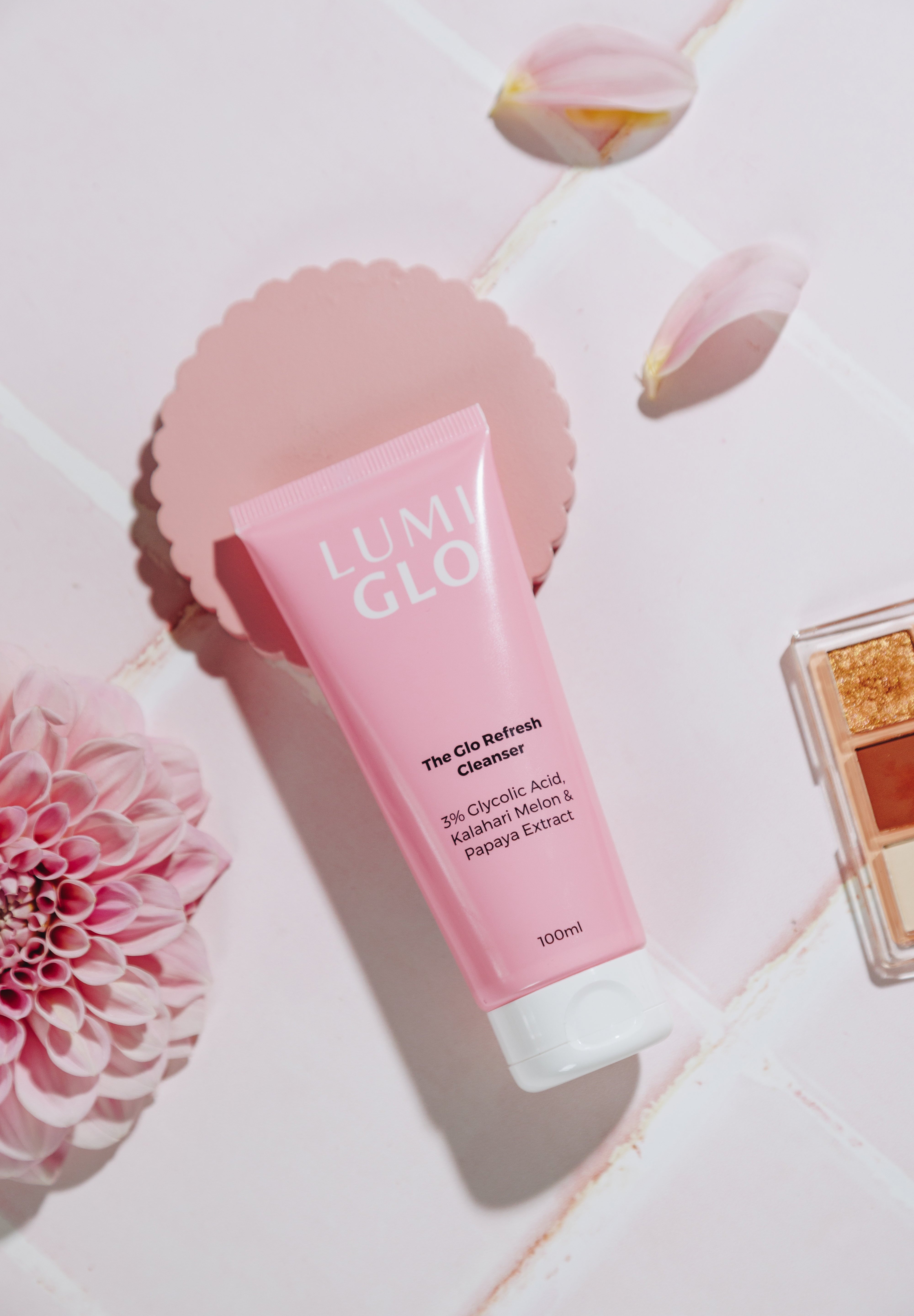 Glo Refresh Cleanser